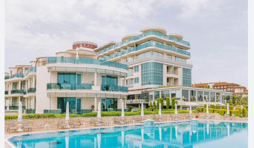 Holiday Nightmare at Çeşme's Ilıca Hotel: Guests Allege Mass Infection Led to Hospitalizations