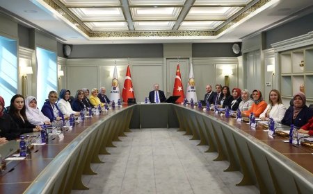 Erdoğan’ın toplantısında dikkat çeken kare: Çerçioğlu ön sırada