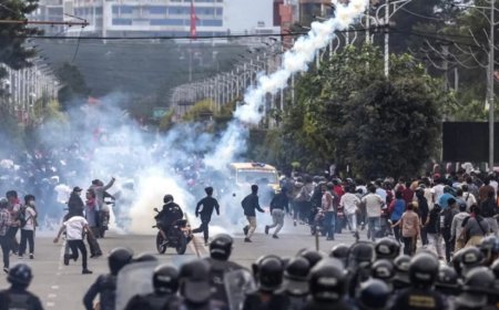 Nepal Sokakta: Genç Öfke Sosyal Medya Yasağını Geri Aldırdı, Gözler Geçici Hükümette