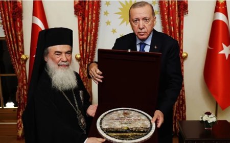 Kudüs Rum Ortodoks Patriği'nden Cumhurbaşkanı Erdoğan'a Anlamlı Hediye: Bir Emanname Analizi