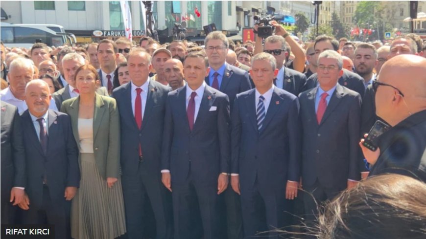 CHP, 102. Yılında Taksim’de Tören Düzenledi