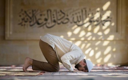 Teheccüd dünyadan kıymetlidir: Prof. Cevat Akşit’ten sünnet, ahlâk ve selâm vurgusu