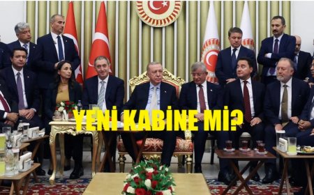 Resepsiyon kareleri siyaseti ısıttı: Seçim kabinesi iddiası, Fidan tartışması ve yeni denklemler