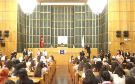 Meclis’teki slogan krizi: AKP’den DEM Parti’ye sert tepki