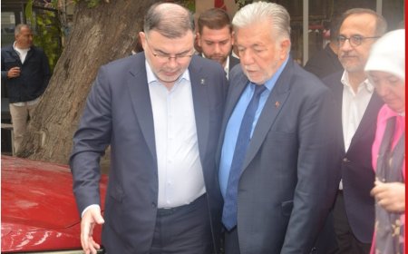 AK Parti’den İzmir Esnafına Çıkarma: Belgin Uygur, İESOB’a Giderek Esnafın Taleplerini Dosyaladı