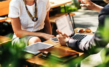 6 Adımda Zor İnsanlarla Başa Çıkma Rehberi: Etkili ve Sakin Stratejiler