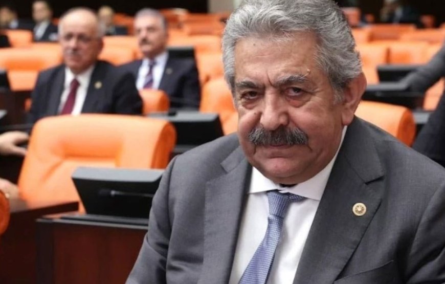 Kime Oy Vereceğini Söyleyen Ünlüye Halk Yolu Gösterir  Mesajı: MHP’li Feti Yıldız’dan Tony Blair’li Gönderme