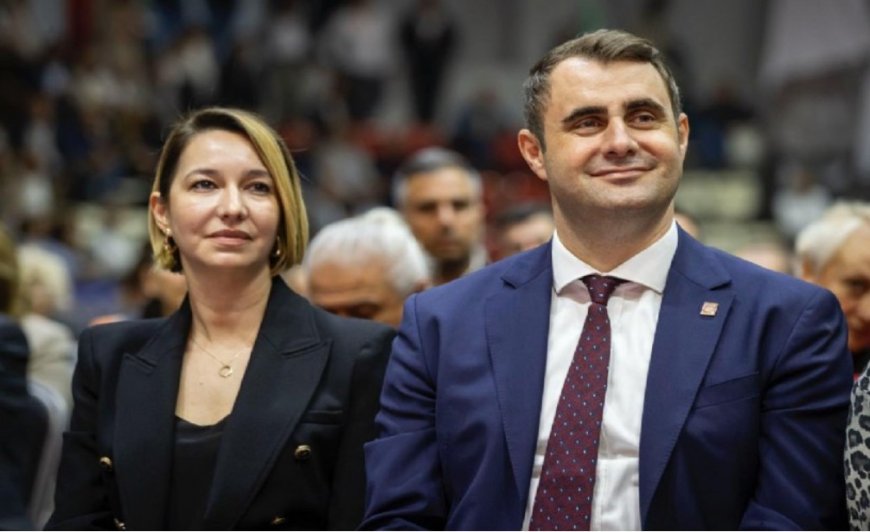 CHP İzmir’de Yeni Dönem Başladı: Çağatay Güç, Tek Aday Girdiği Kongrede Güven Tazeleyerek İl Başkanı Seçildi