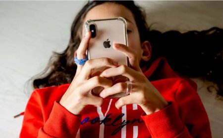 Danimarka sosyal medyada 15 yaş sınırı getiriyor