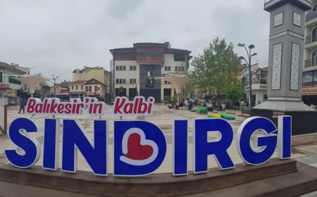 Necip Karatuna: Sındırgı Siyasetini Trivial Dedikodular Ele Geçirdi