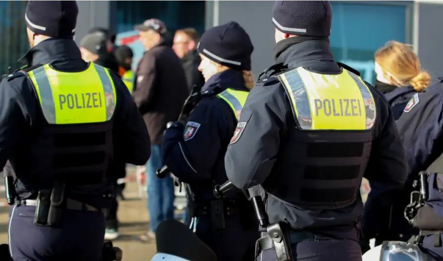 Almanya’da 450 kaçak işçi getiren Türk iş adamına operasyon