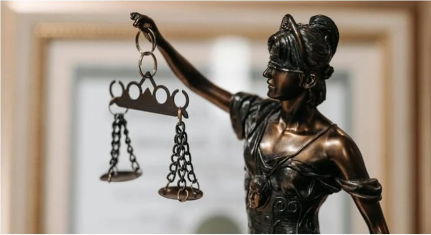 Mümtaz’er Türköne: İktidar Rekabeti Mahkeme Salonlarına Taşındı, Hukuk Yerine Siyaset