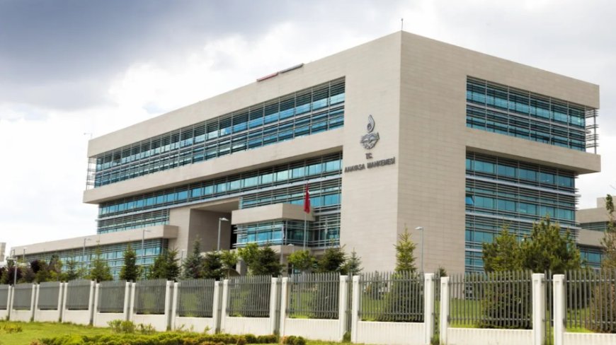 Taha Akyol: AYM kararına uymama bir gelenek oldu, bu bir hukuk buhranıdır