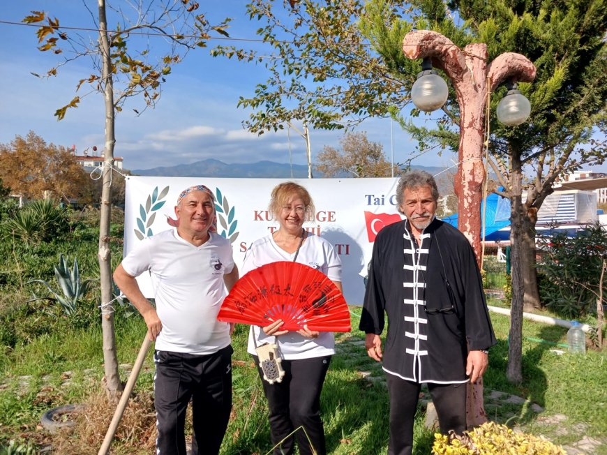 Edremit Akçay'da Tai Chi derneğinden çevre dostu proje: Parklara meyve ağacı