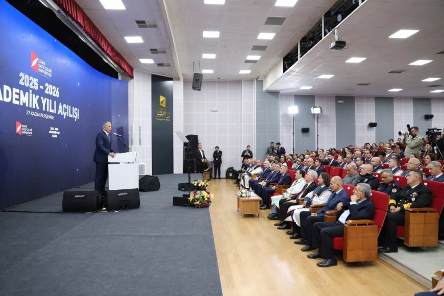 Bakan Yerlikaya İzmir'de gençlere seslendi: Sanal bahse geçit yok