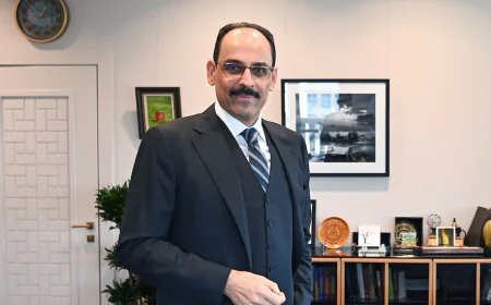 İbrahim Kalın: Nefsinin efendisi olan evrenin de efendisi olur