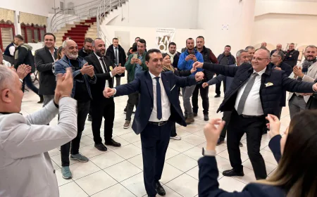 İzmir mobilya sektöründe Zafer Koç açık ara farkla başkan seçildi