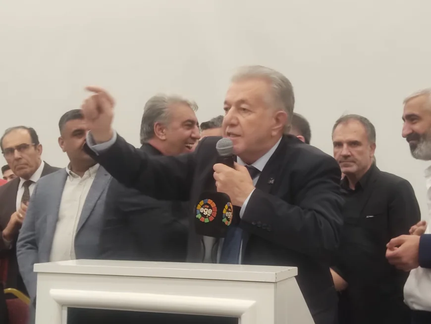 İzmir Ayakkabıcılar Odası'nda Yalçın Ata güven tazeledi