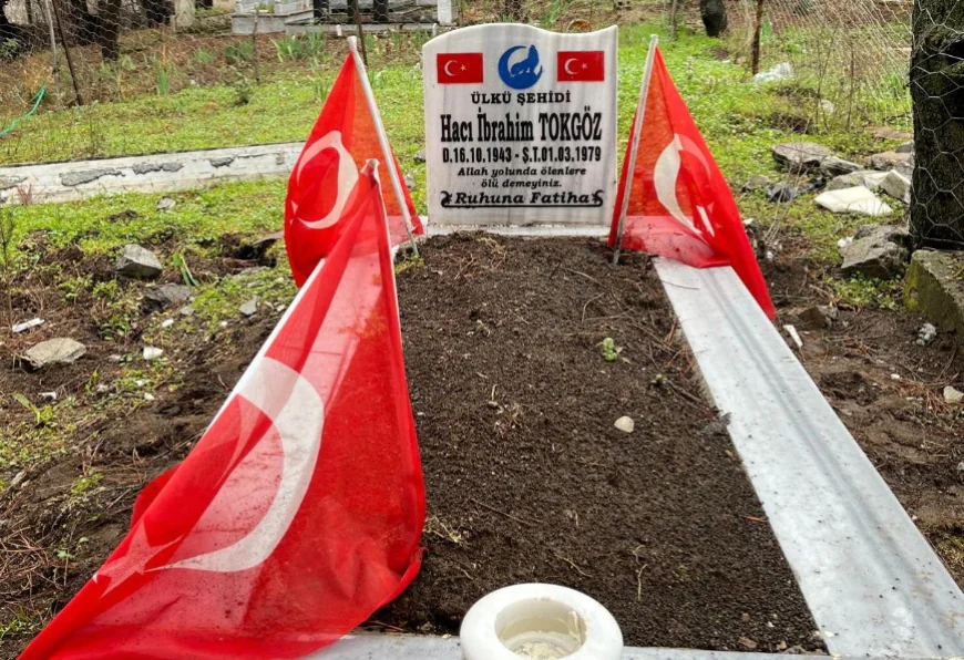 Ülkücü şehit Hacı İbrahim Tokgöz kabri başında anıldı