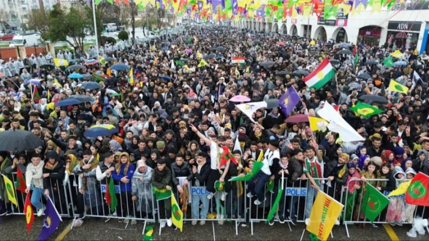 Sözcü duyurdu: Nevruz kutlamalarında skandal görüntüler ve terör propagandası