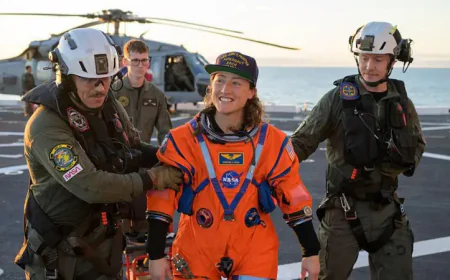 Ay'ın çevresini dolaşan Artemis II mürettebatı Dünya'ya döndü