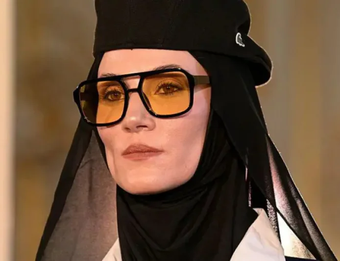 Paris'te bir ilk: Muhafazakar moda haftası podyuma taşındı