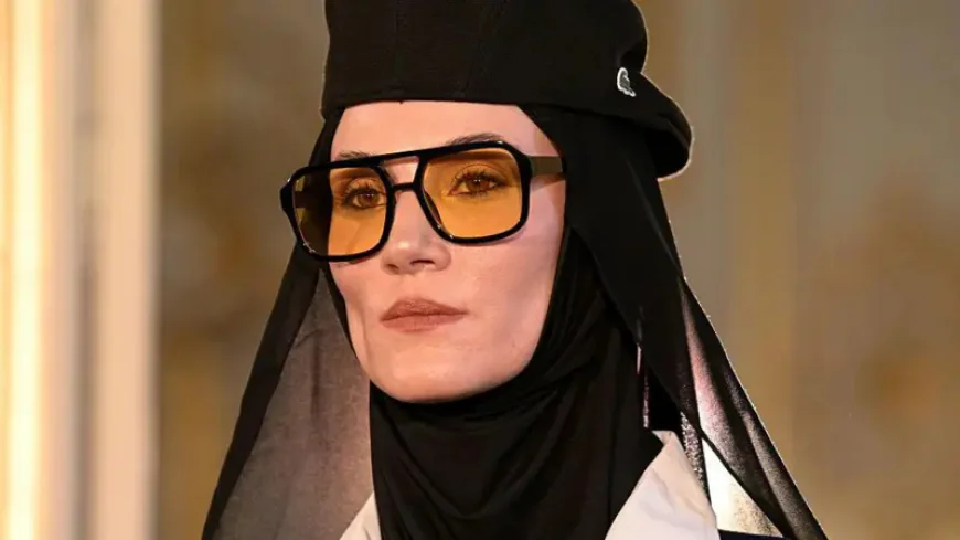 Paris'te bir ilk: Muhafazakar moda haftası podyuma taşındı